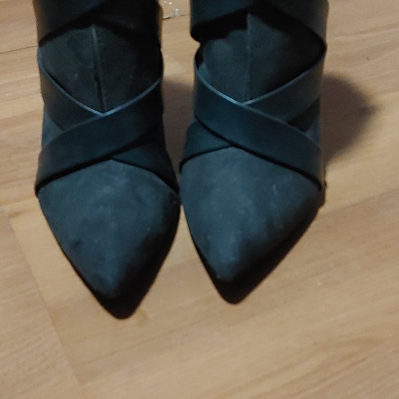 Shoedazzle dark forest green booties - Picture 6 of 8